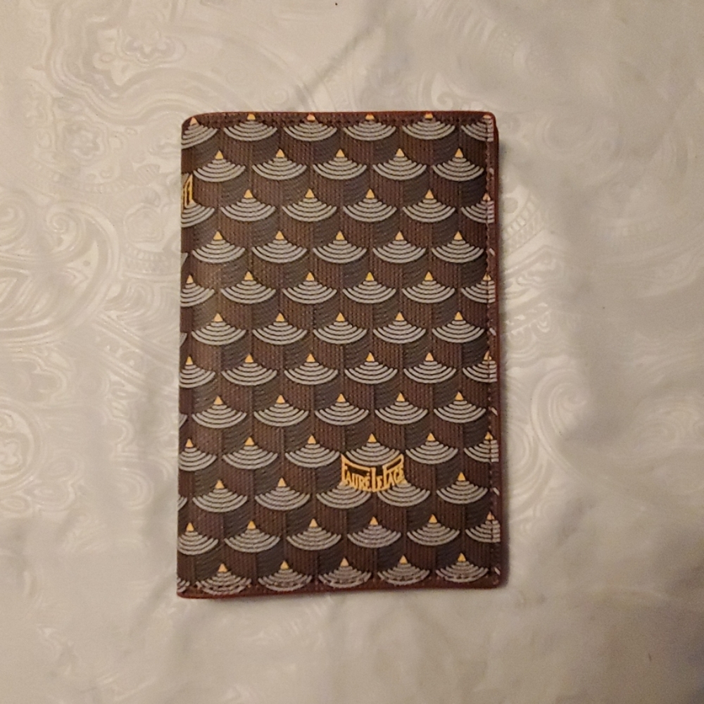Faure le Page passport holder